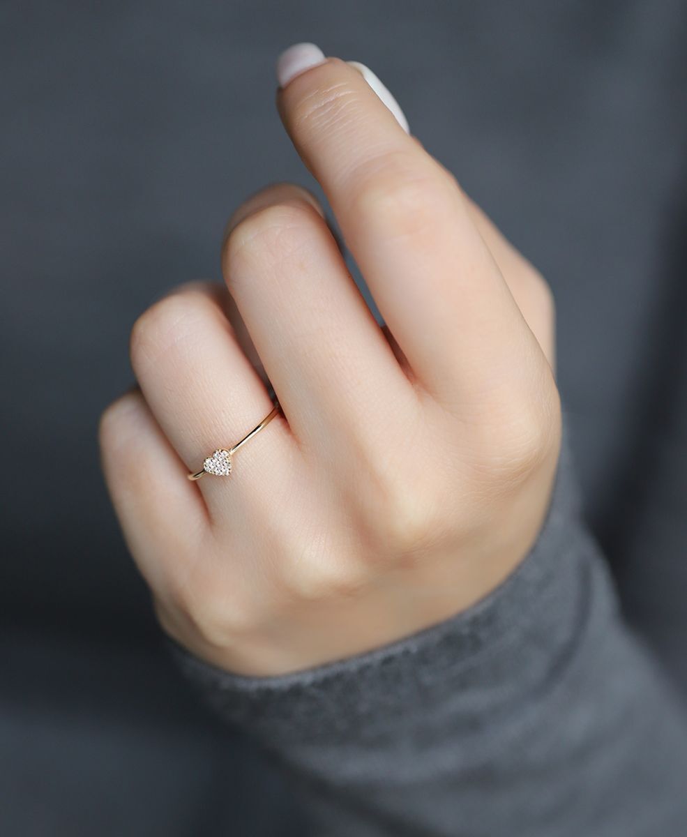 2026 Minimal Yüzük Trendleri: Tiny Rings & Stacking Stili