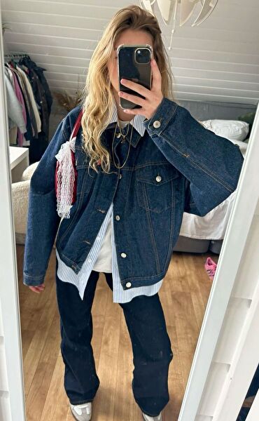 Denim Ceket İle Uyumlu Aksesuar Önerileri