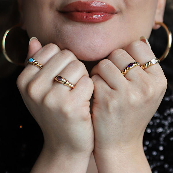 Partnerinizin Yüzük Ölçüsünü Gizlice Öğrenmenin 5 Yolu