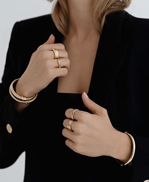 Blazer Ceketler ile Uyumlu Aksesuar Önerileri