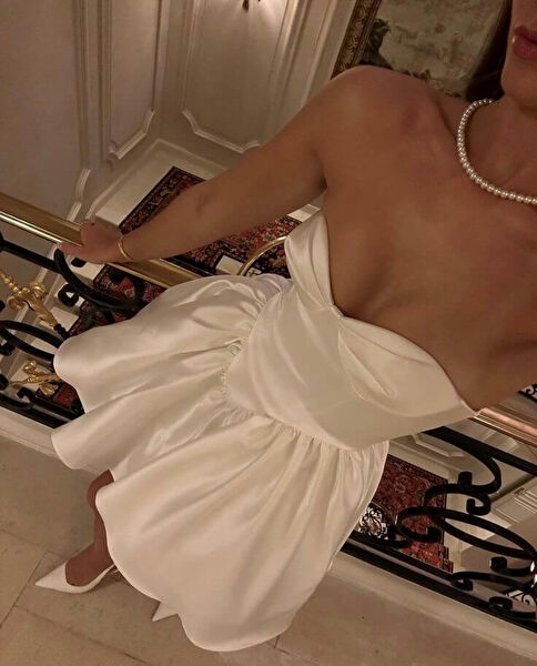 Nikah Elbisesi ve Takıları Nasıl Olmalı?