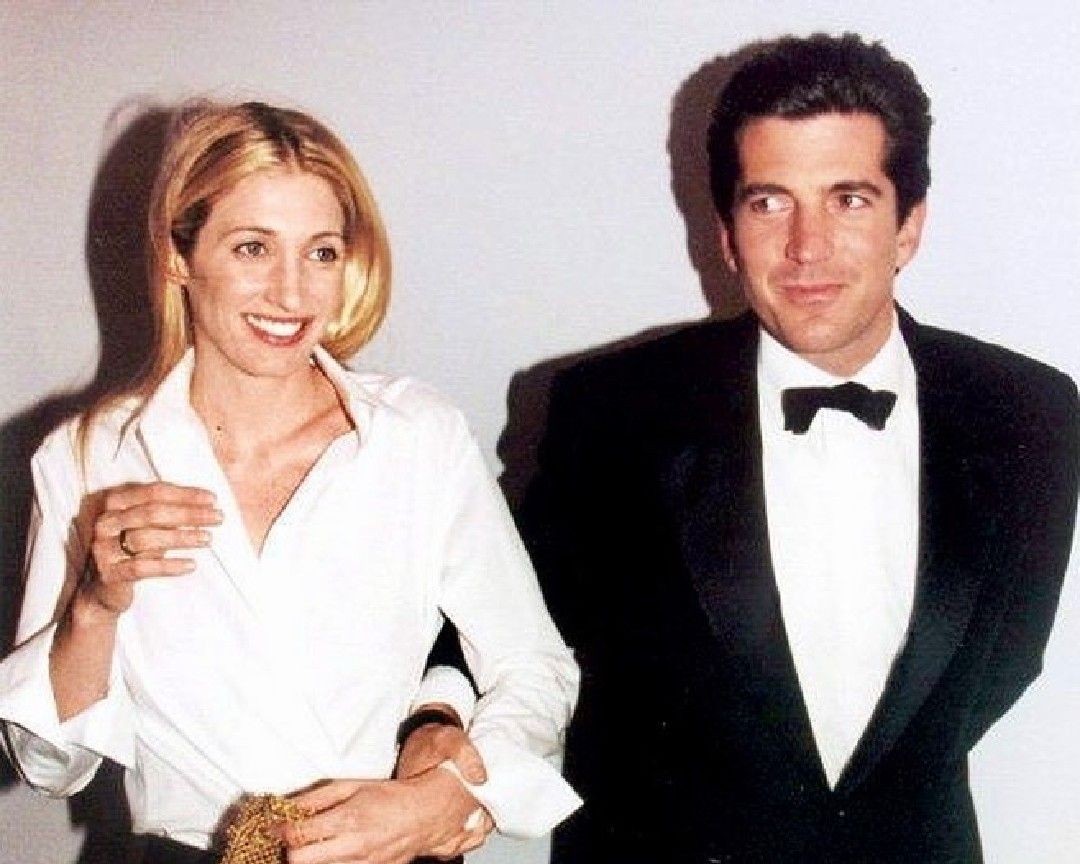 John F. Kennedy JR. ve Carolyn Bessette Aşkı Dizi Oluyor: Şıklığın ve Sadeliğin Altın Çağı