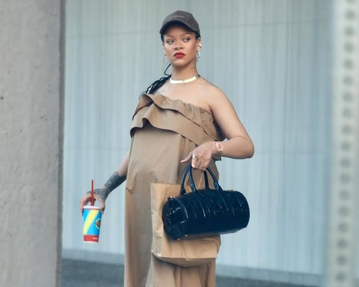 Rihanna Sofistike Hamilelik Stili Nasıldır? Bu Stili Tamamlayan Takı ve Aksesuarlar Nelerdir?